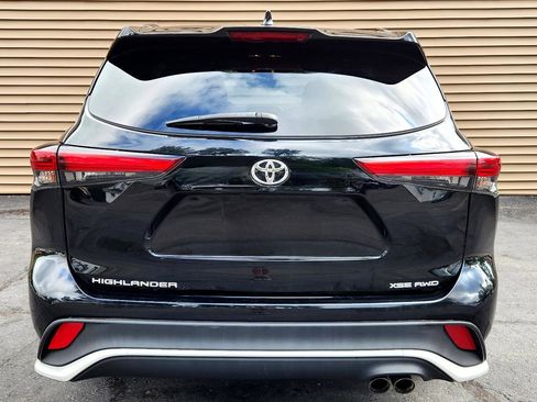 Used 2021 Toyota Highlander XSE image 4
