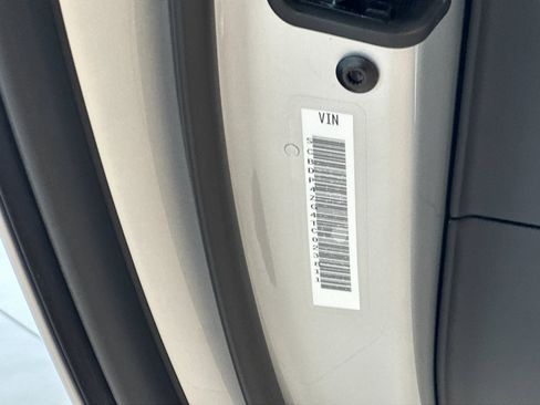 New 2026 Bentley Continental GTC image 32