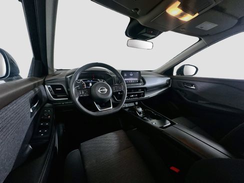 Used 2023 Nissan Rogue SV FWD image 18