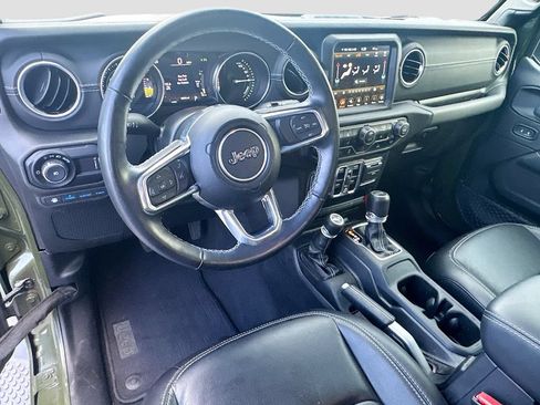 Used 2023 Jeep Wrangler Unlimited Sahara w/ Cold Weather Group AWD/4WD image 10