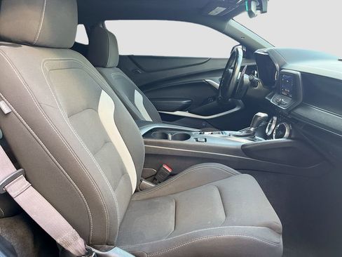 Used 2021 Chevrolet Camaro LT image 28