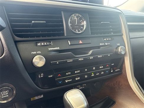 Used 2021 Lexus RX 350L Premium image 18