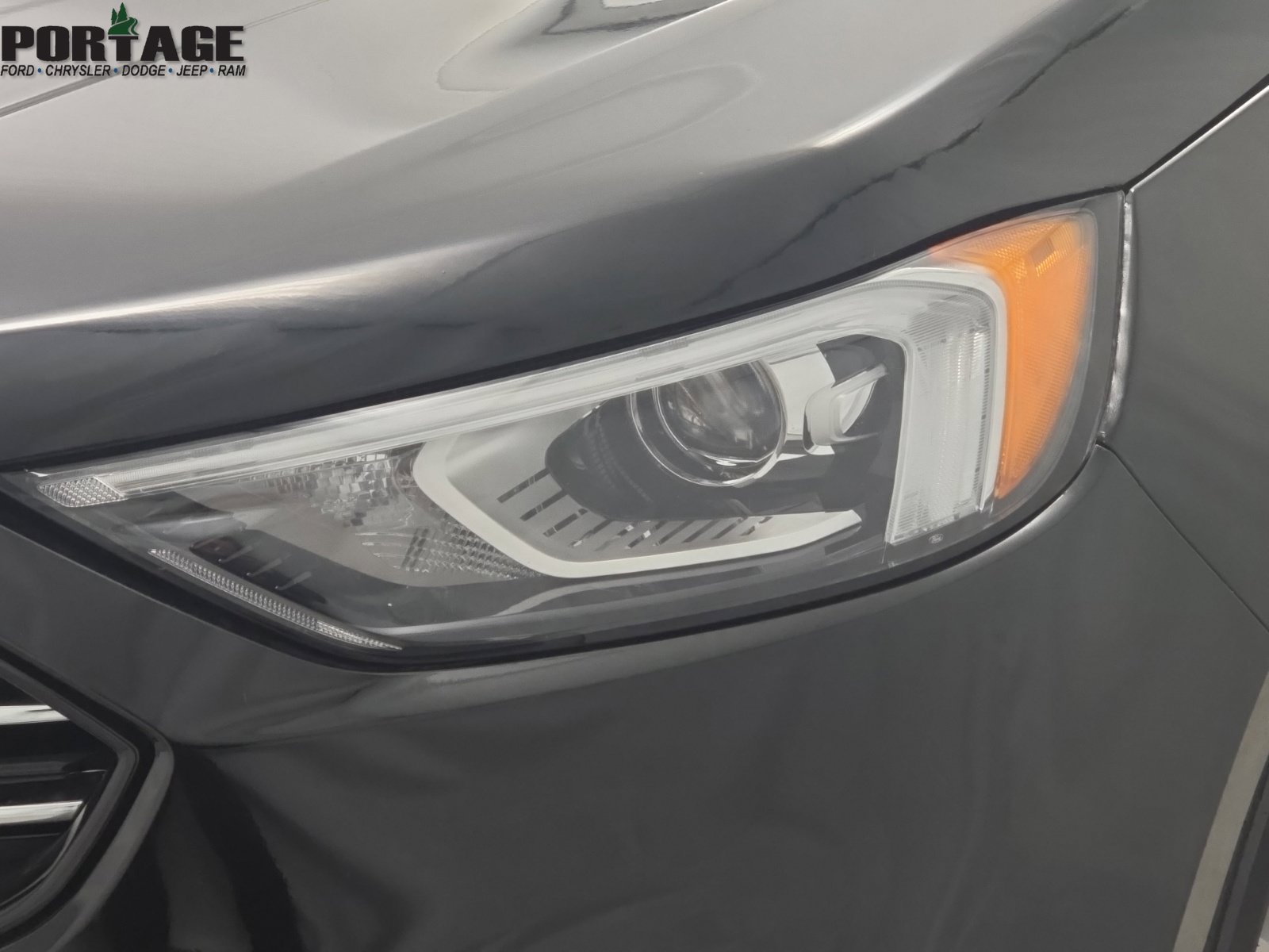 Used 2024 Ford Edge SEL AWD/4WD image 9
