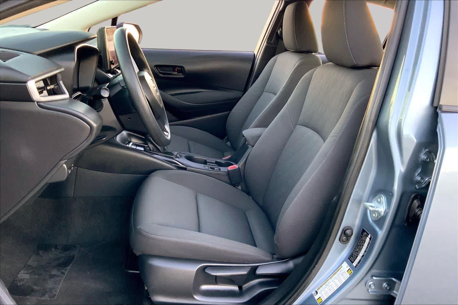 Used 2024 Toyota Corolla LE FWD image 8