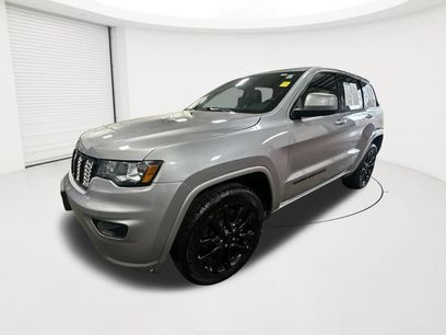Used 2017 Jeep Grand Cherokee Altitude