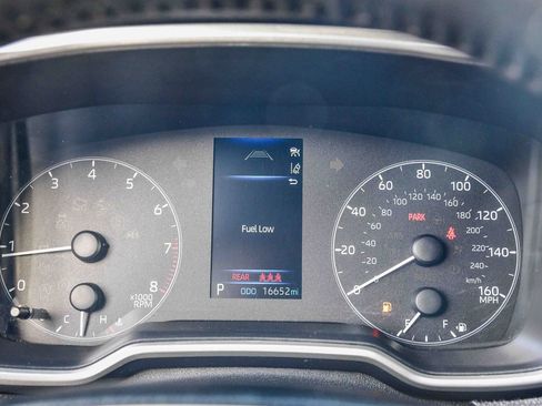 Certified 2025 Toyota Corolla SE image 27