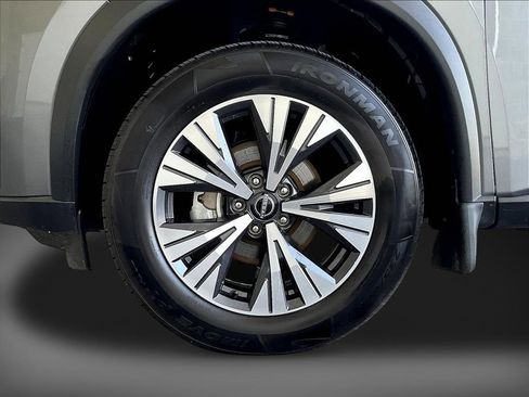 Used 2023 Nissan Rogue SV AWD/4WD image 34