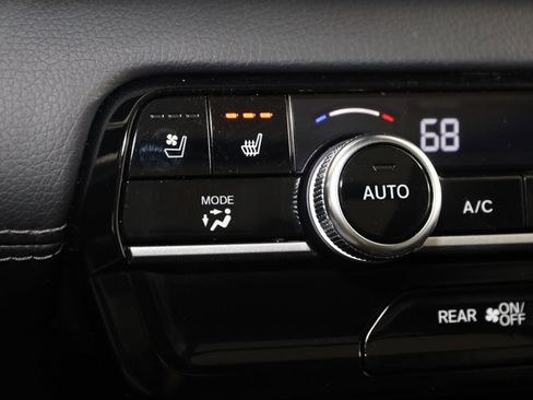 Used 2023 Honda Pilot Elite image 8