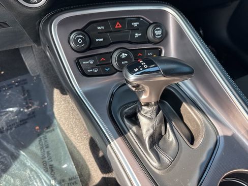 Used 2021 Dodge Challenger SXT image 15