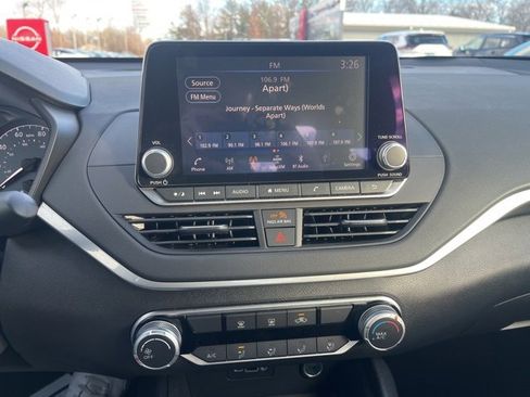 Used 2025 Nissan Altima 2.5 S image 14