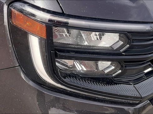 Used 2025 Ford Expedition Active AWD/4WD image 30