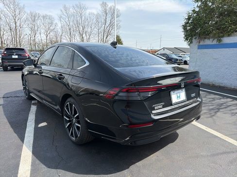 Certified 2023 Honda Accord Touring image 3