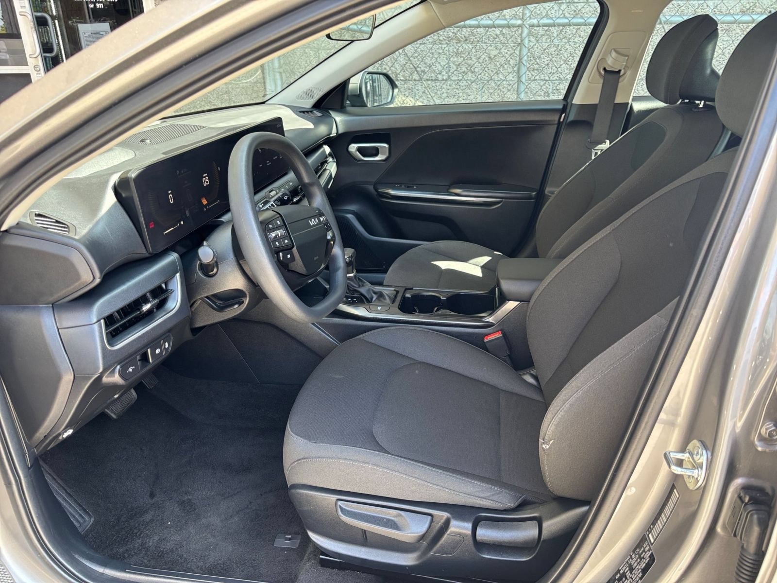 Used 2026 Kia K4 FWD image 26