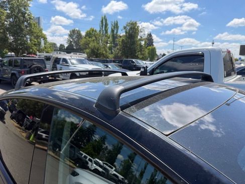 Used 2021 Tesla Model Y Long Range AWD/4WD image 7