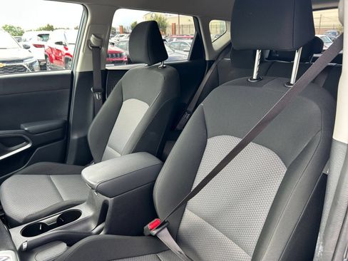 Used 2025 Kia Soul LX w/ LX Technology Package FWD image 31