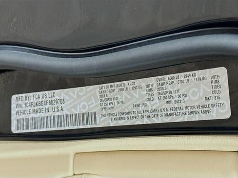 Used 2023 Jeep Grand Cherokee L Limited w/ Luxury Tech Group II image 36