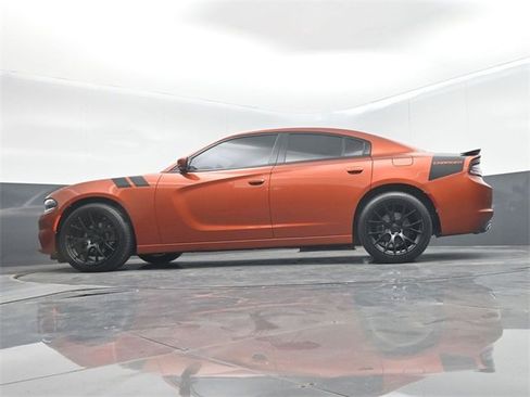 Used 2020 Dodge Charger SXT image 44