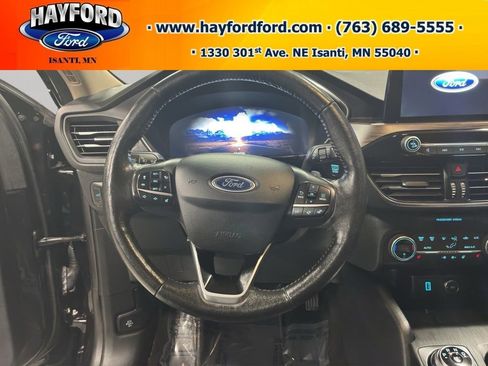 Used 2020 Ford Escape Titanium image 10