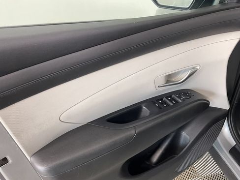 Used 2025 Hyundai Tucson SEL FWD image 16