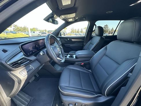 Used 2025 Buick Enclave Preferred image 15