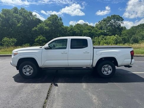 Certified 2023 Toyota Tacoma SR w/ Truck Exterior Package (TMS) AWD/4WD image 6