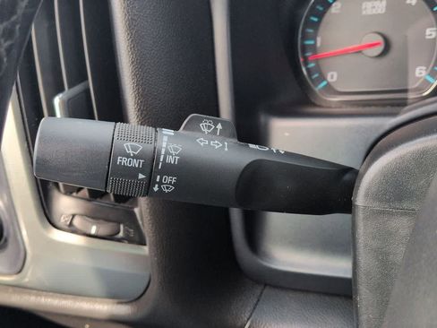 Used 2019 Chevrolet Silverado 1500 LT RWD image 25