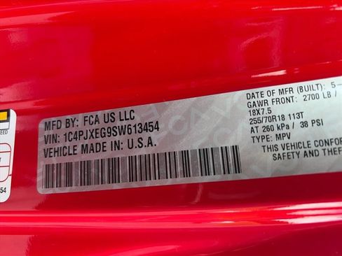 Used 2025 Jeep Wrangler Unlimited Sahara AWD/4WD image 35