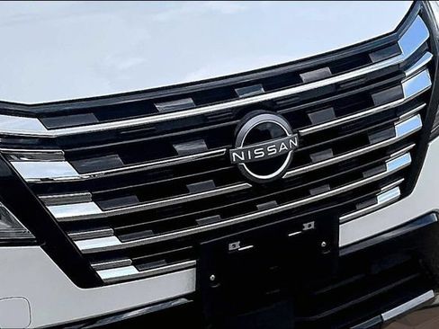 Used 2025 Nissan Rogue Platinum FWD image 26