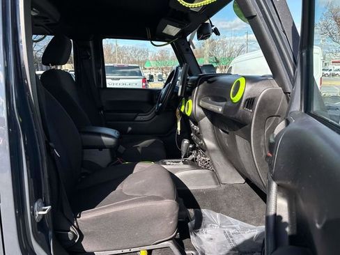 Used 2017 Jeep Wrangler Unlimited Sport w/ Quick Order Package 24S image 21