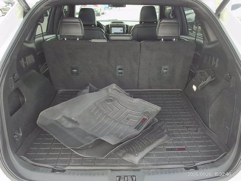 Used 2020 Ford Edge Titanium w/ Equipment Group 301A AWD/4WD image 17