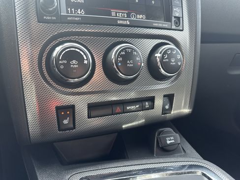 Used 2013 Dodge Challenger R/T image 22