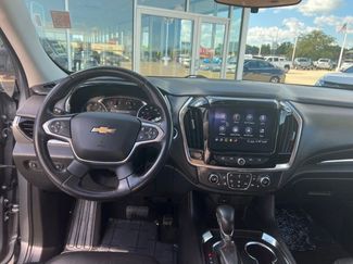 Used 2021 Chevrolet Traverse LT video 4