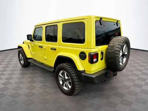 Used 2022 Jeep Wrangler Unlimited Sahara w/ Cold Weather Group AWD/4WD image 8