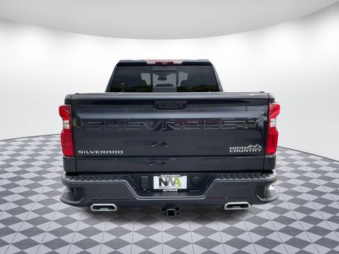 Used 2022 Chevrolet Silverado 1500 High Country w/ High Country Premium Package AWD/4WD image 4
