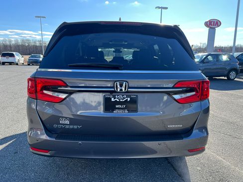 Used 2023 Honda Odyssey Touring image 4
