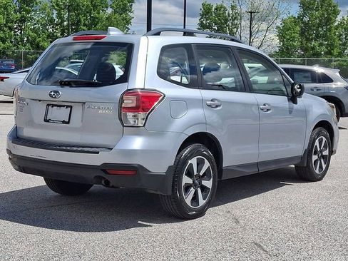 Used 2017 Subaru Forester 2.5i w/ Alloy Wheel Package AWD/4WD image 9