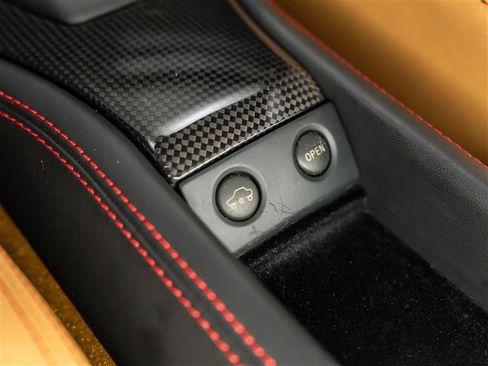 Used 2012 Ferrari 458 Italia Coupe RWD image 31