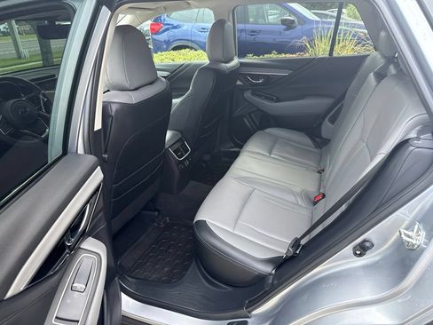 Used 2025 Subaru Outback Limited AWD/4WD image 23