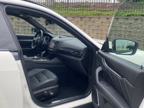 Used 2021 Maserati Levante S GranSport image 38