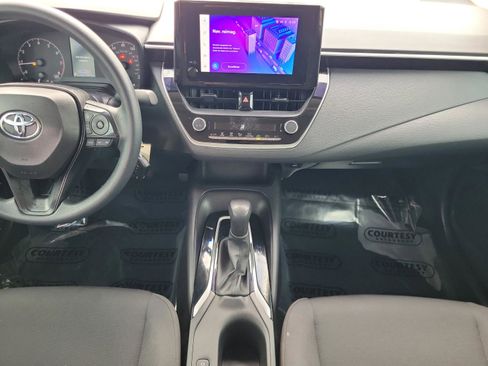 Used 2024 Toyota Corolla LE image 18