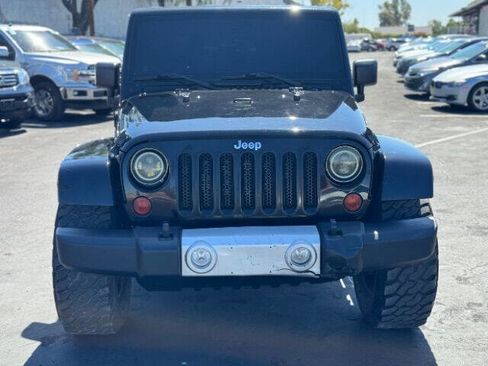 Used 2013 Jeep Wrangler Unlimited Sahara w/ Dual Top Group image 9