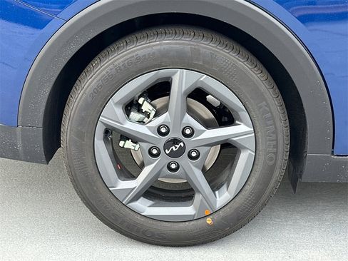 New 2025 Kia K4 LXS image 6