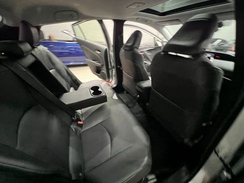 Used 2017 Toyota Prius Four w/ Advanced Technology Package image 36