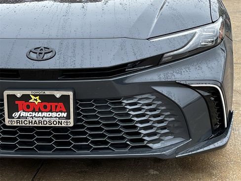 Used 2025 Toyota Camry XSE image 8