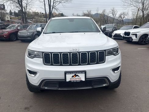 Used 2020 Jeep Grand Cherokee Limited w/ Luxury Group II image 2