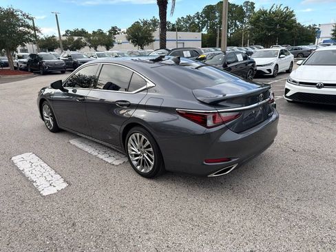 Used 2022 Lexus ES 350 Ultra Luxury w/ Accessory Package 2 FWD image 10