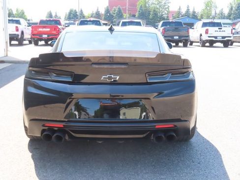 Used 2018 Chevrolet Camaro SS RWD image 8