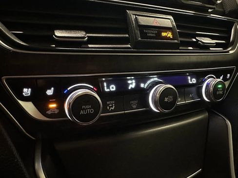 Used 2020 Honda Accord Touring image 24