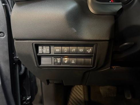 Used 2022 Toyota Tundra Limited image 18