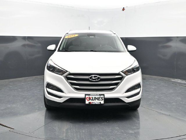 Used 2017 Hyundai Tucson SE w/ SE Popular Package 02 AWD/4WD image 2